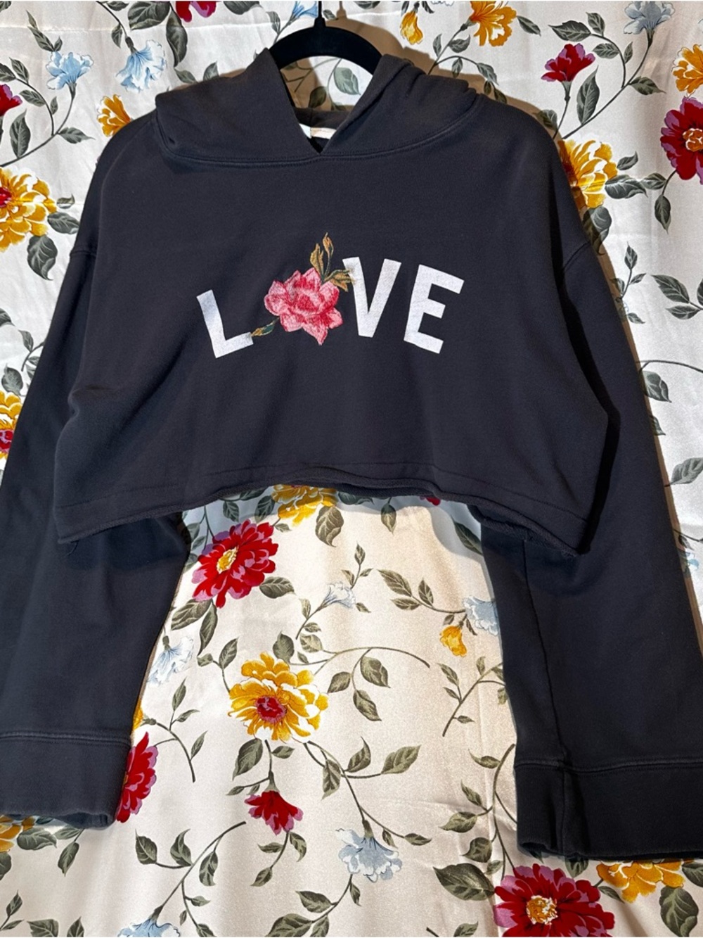 SPIRITUAL GANGSTER- Black French Terry Cropped Hoodie Embroidered Rose ‘LOVE’ M